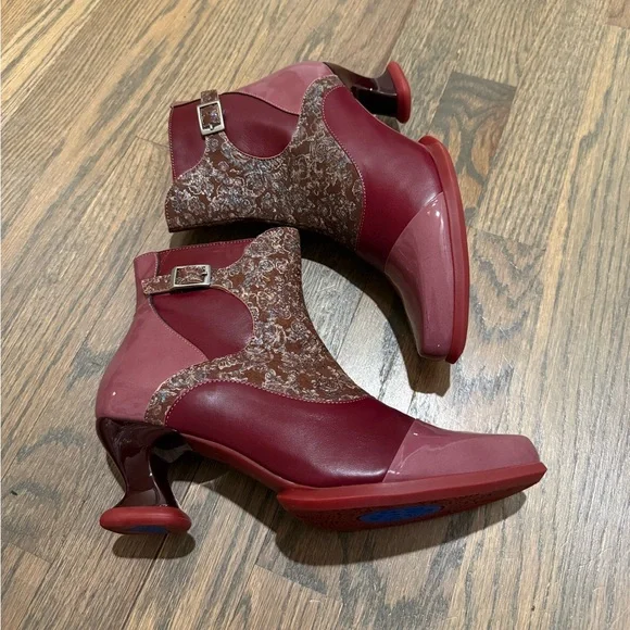 NEW FLUEVOG Savasana Ankle Boots 8.5 - Picture 6 of 10